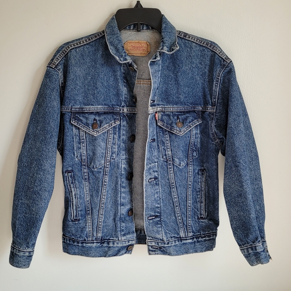 SOLD Vintage Levi's Jean Jacket - Picture 1 of 11